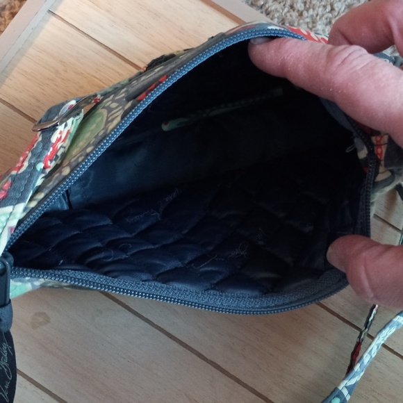 Vera Bradley crossbody purse - Picture 3 of 4